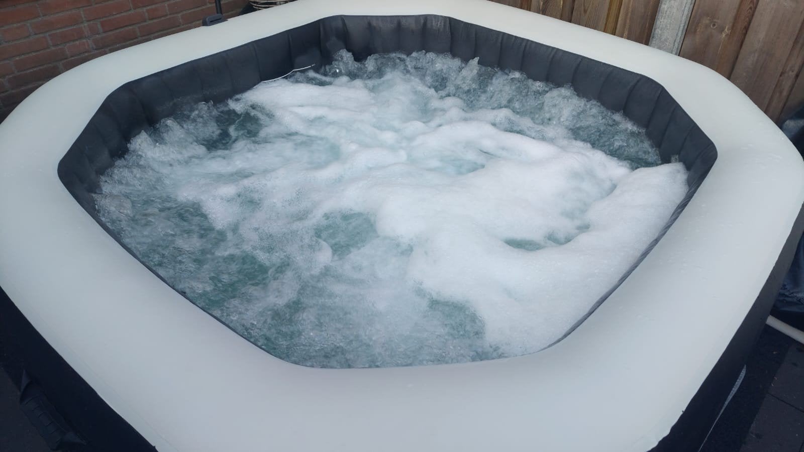 Intex Pure Spa Jet & Bubble opblaasbare jacuzzi, Tuin en Terras, Bubbelbaden en Hottubs, Ophalen, Zo goed als nieuw, Filter, Opblaasbaar