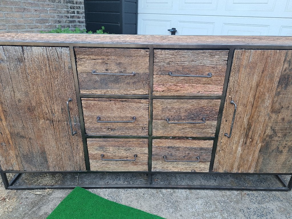 Foto 6 van Stoere Moderne Rubuuste en Landelijke Meubels