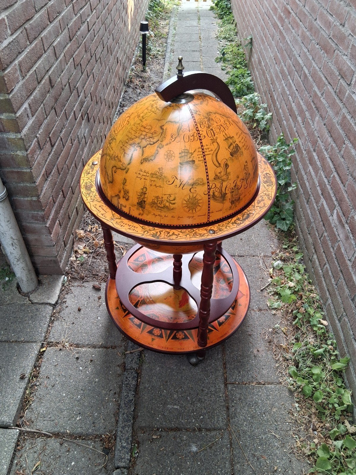 Antieke wereldbol bar op wielen, Antiek en Kunst, Ophalen