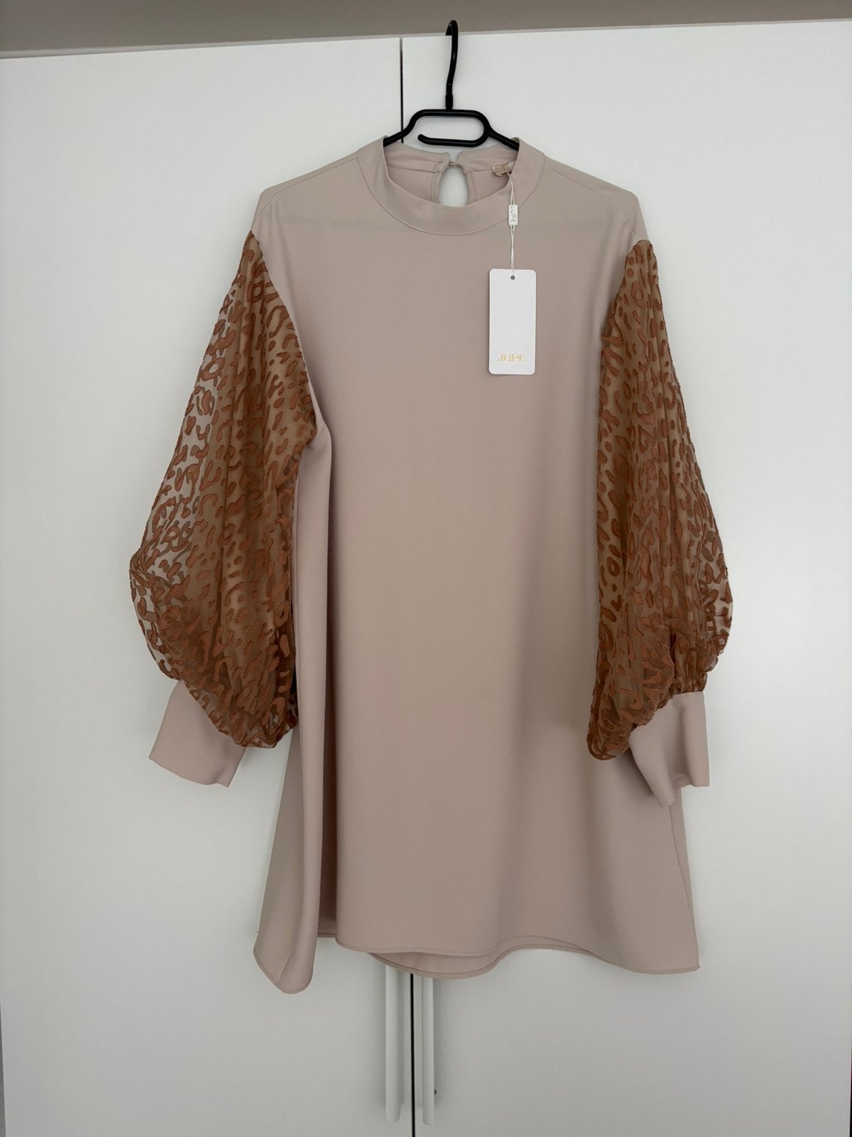 Tuniek of blouse, Ophalen of Verzenden, Nieuw, Maat 38/40 (M), Beige