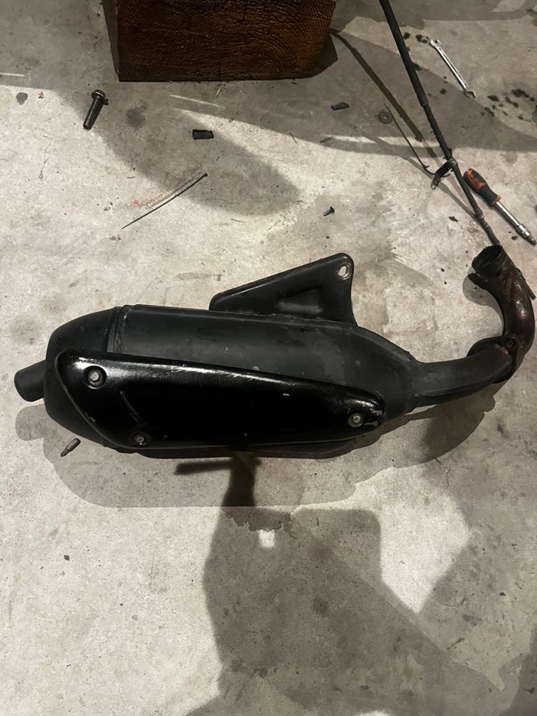 Piaggio 125/180 uitlaat met Ht voorbocht, Ophalen of Verzenden, Zo goed als nieuw, Uitlaat