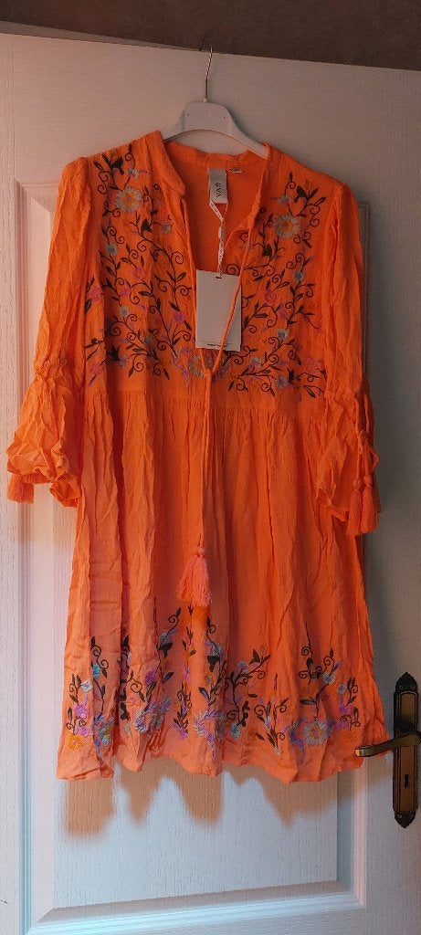 Prachtige nieuwe zalmroze zomerjurk Yas met prijskaartje, Kleding | Dames, Jurken, Nieuw, Ophalen of Verzenden, Roze, Maat 36 (S)