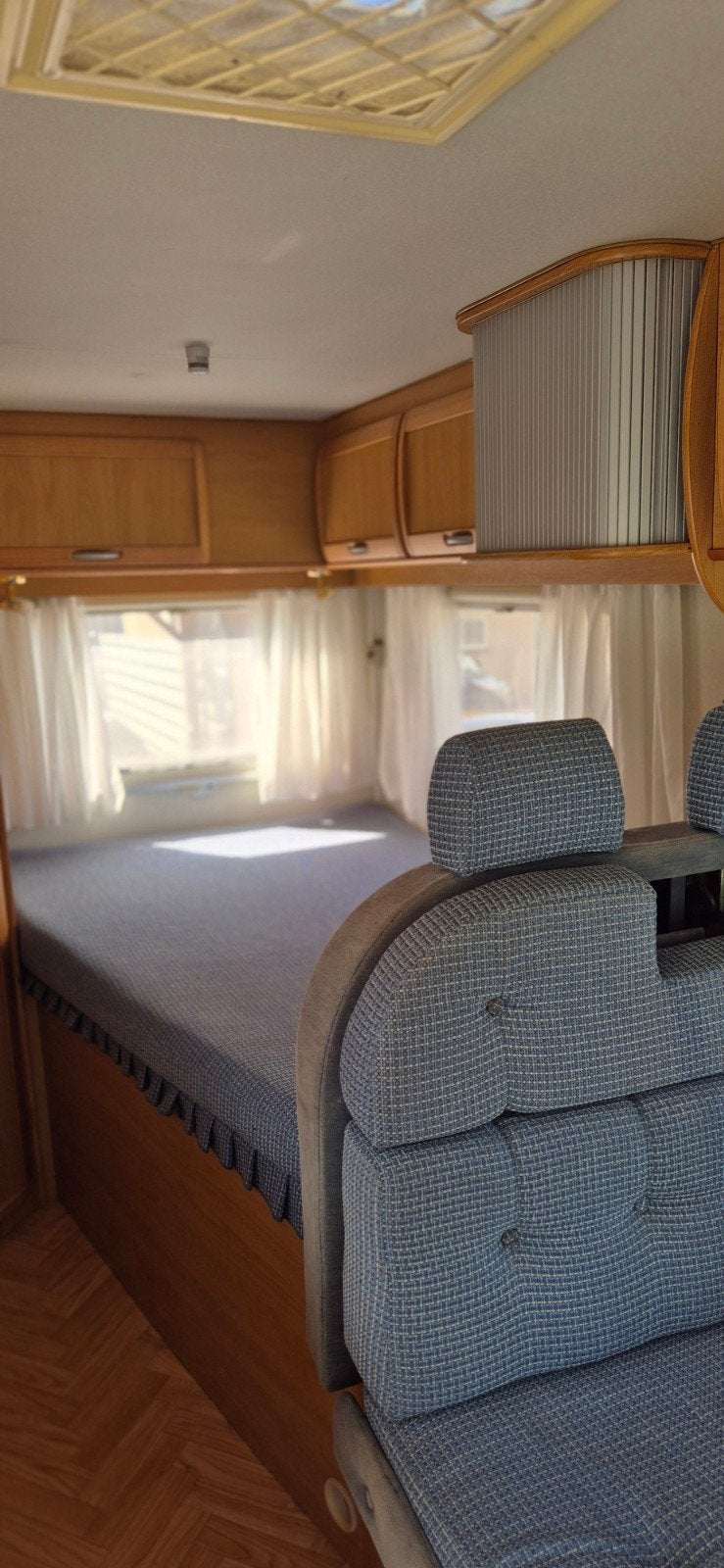 Zeer Nette McLouis Lagan Camper Fransbed wc  132.000 km 2004, Standaard zit, Ringverwarming, Fiat, Gaslek-detector