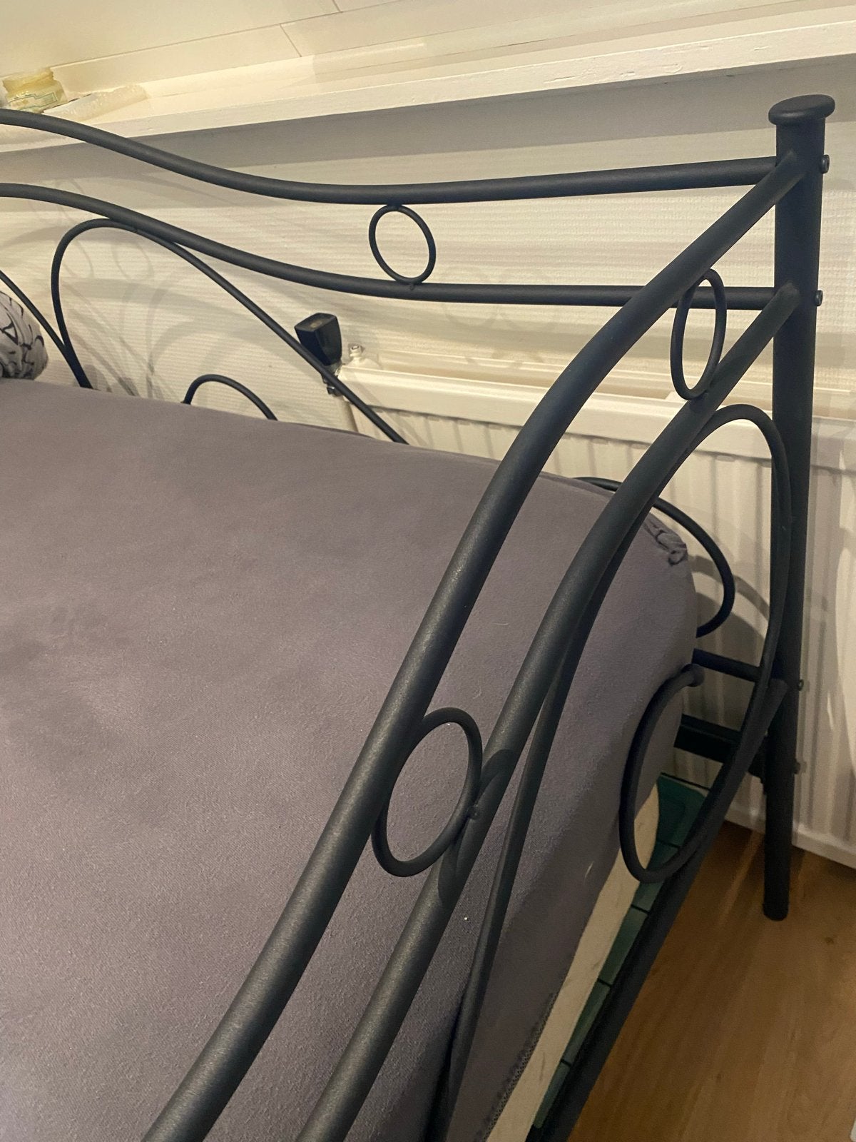 Zwart metalen bedframe 90x200 (met/zonder matras), Ophalen, Gebruikt, 90 cm, Eenpersoons