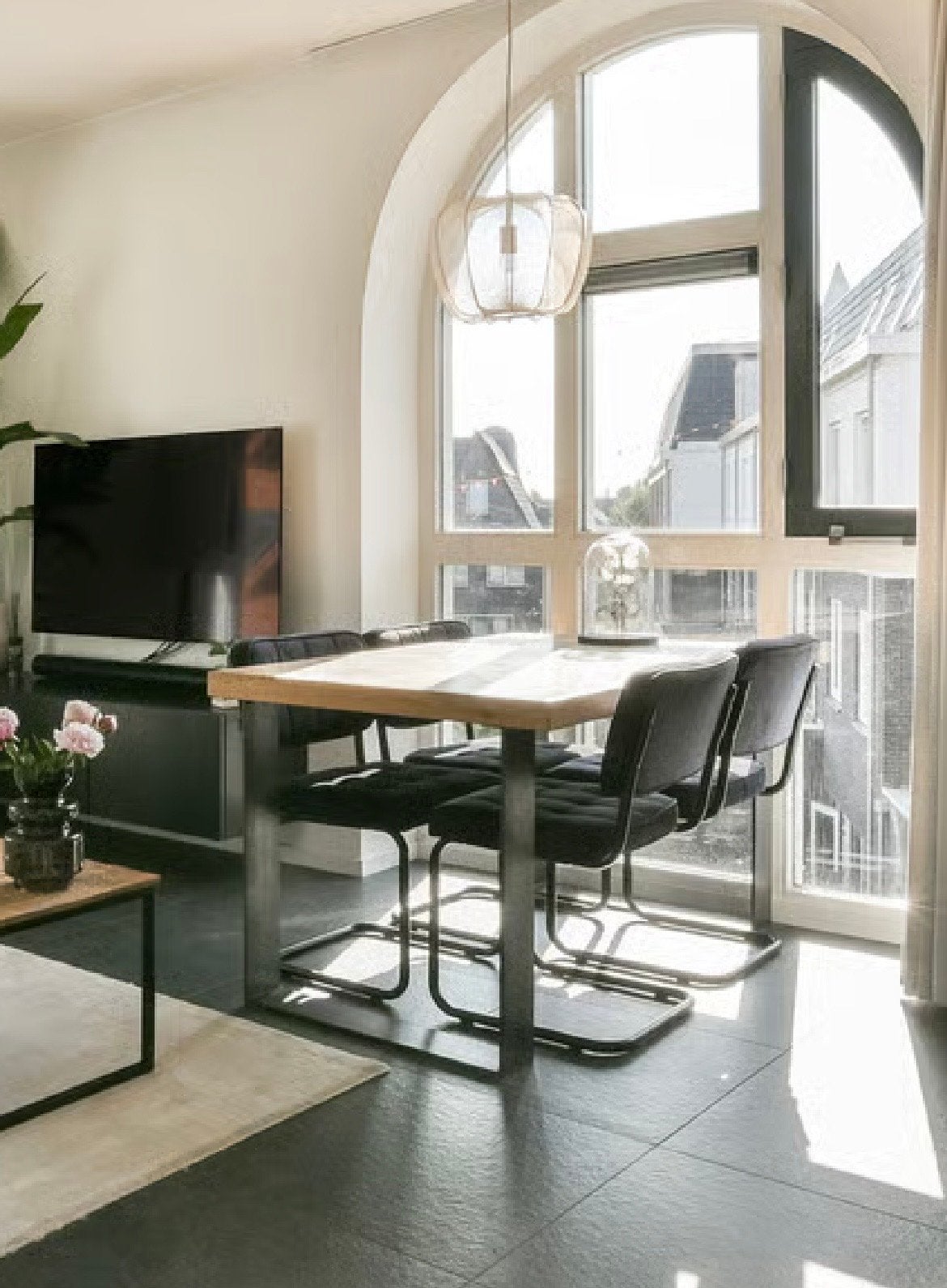 4 Kick Ivy zwarte velvet stoelen, Huis en Inrichting, Stoelen, Ophalen, Zwart, Zo goed als nieuw, Vier
