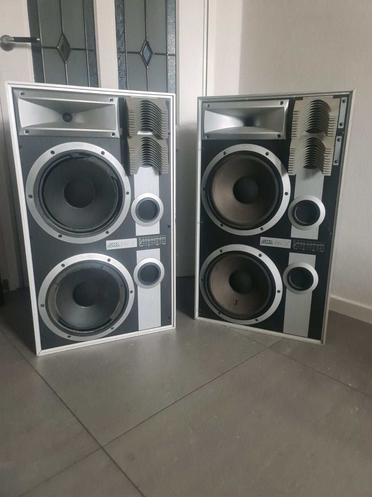 Jamo Power D330 S Luidsprekers uit 1985 - Opknapbeurt nodig