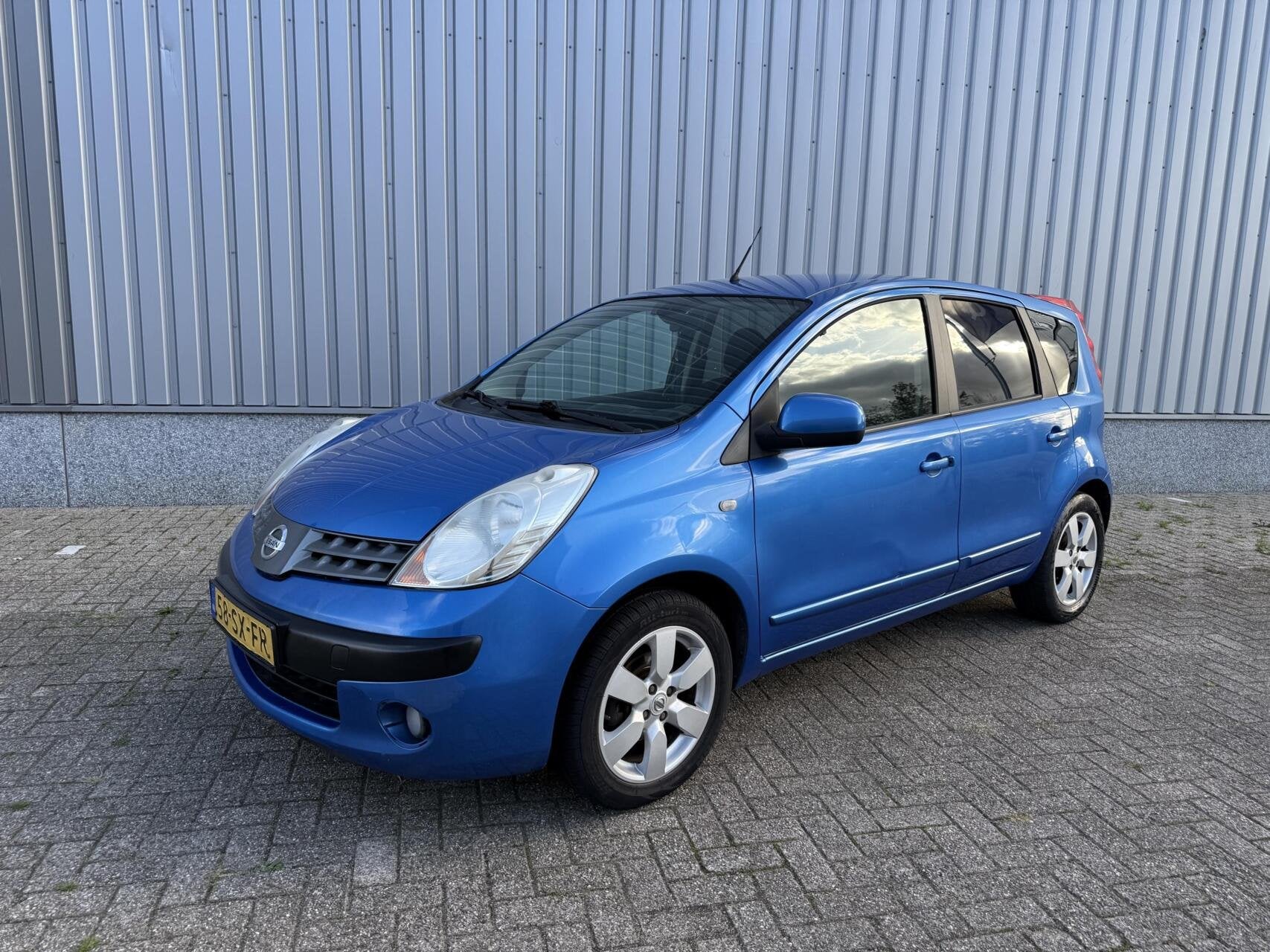 ✅ Nissan Note 1.6 Acenta Nieuwe APK, Auto's, Voorwielaandrijving, 15 km/l, Gebruikt, 4 cilinders