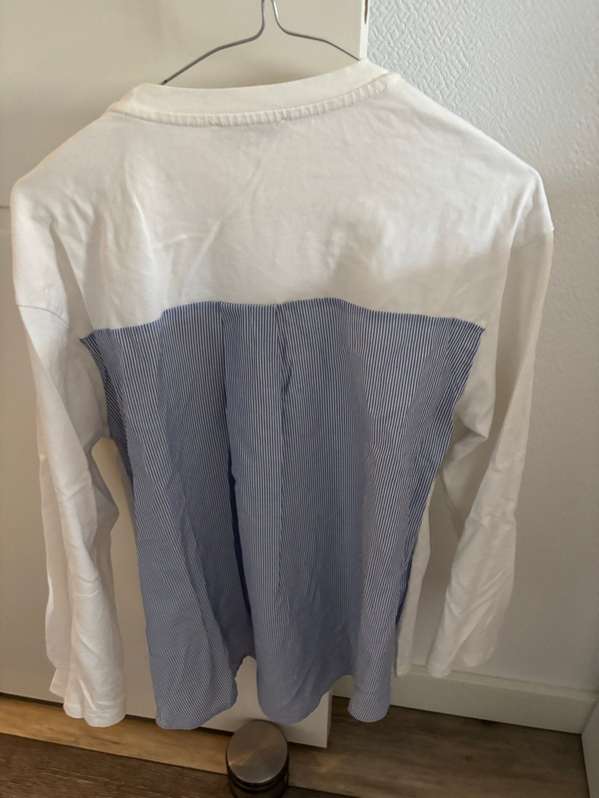 Stradivarius T-shirt met lange mouwen en gestreepte achterka, Wit, Ophalen of Verzenden, Zo goed als nieuw, Lange mouw