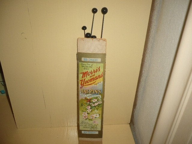 Mie18,.antieke hoeden pinnen, Verzenden