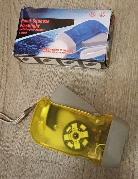 Nieuwe Handbediende Zaklantaarn - Geen Batterijen Nodig!, Ophalen of Verzenden, Nieuw