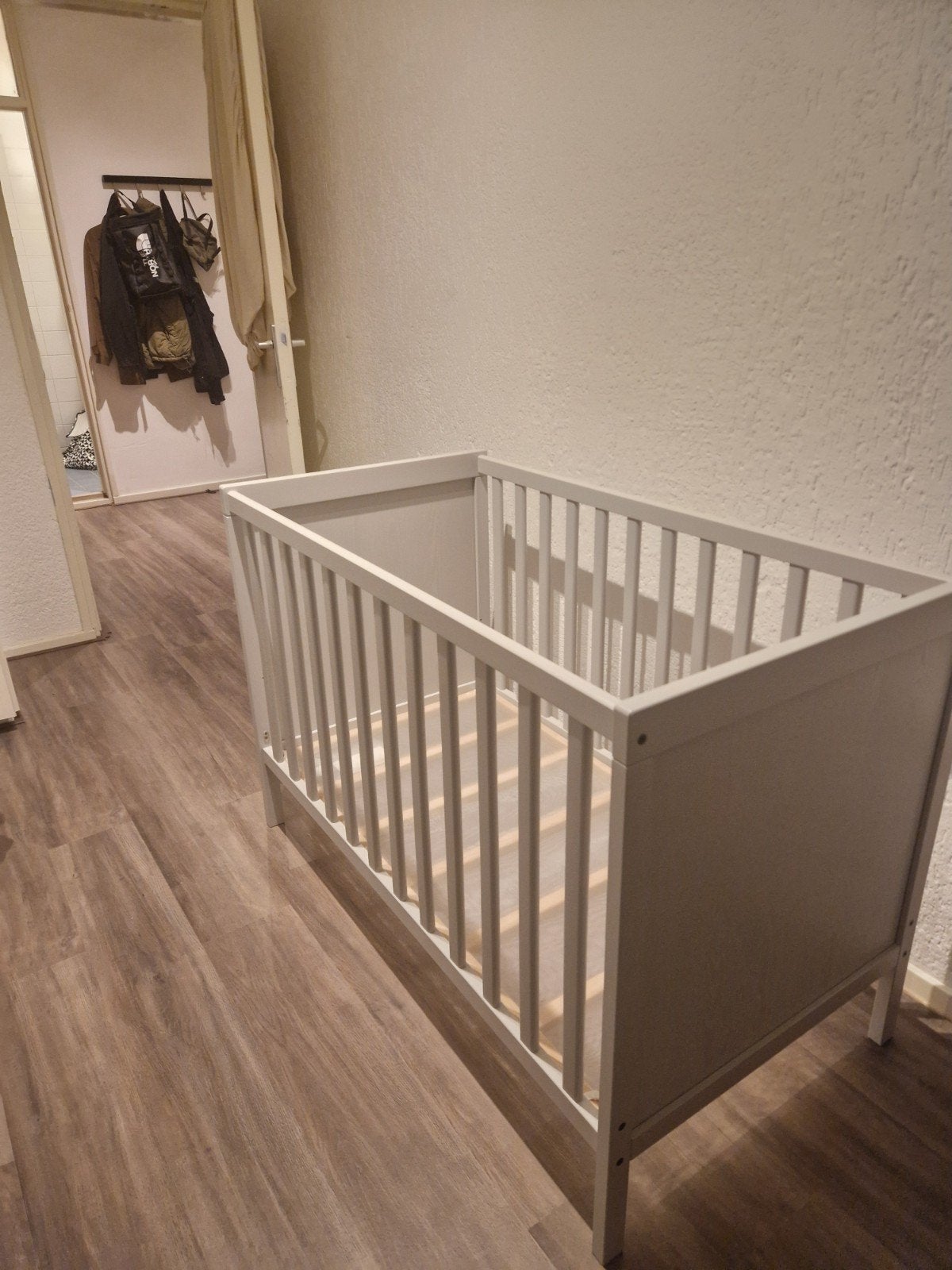 IKEA Sundvik  60x120 cm met matras - Zo goed als nieu, Ophalen, Zo goed als nieuw, Ledikant