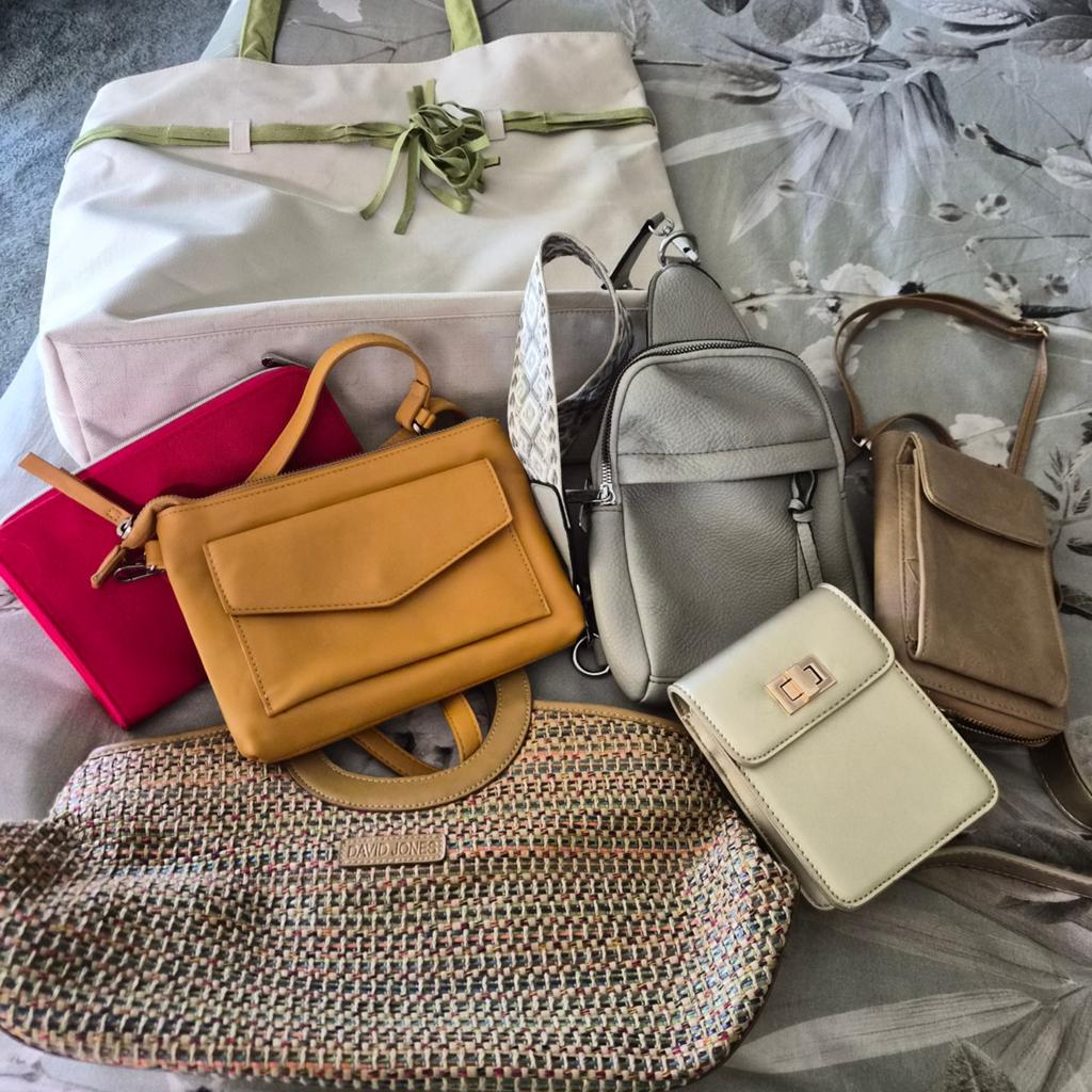 Diverse Tassen Collectie - Handtassen, Schoudertassen, Sieraden, Tassen en Uiterlijk, Tassen | Damestassen, Ophalen of Verzenden