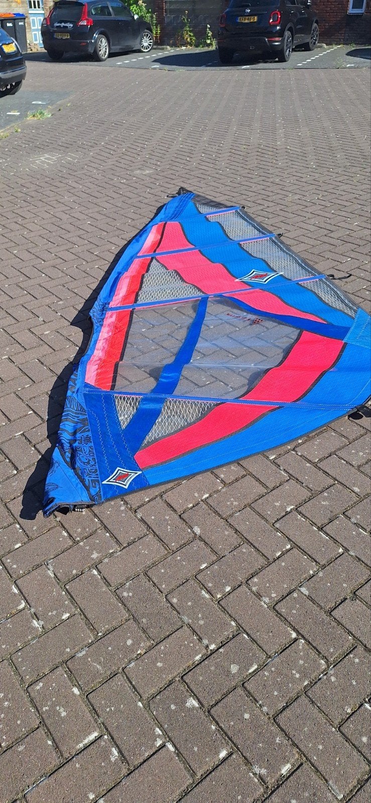 Naish sails 4.0, Watersport en Boten, Windsurfen, Ophalen, 3.5 tot 5 m², Zeil, Gebruikt