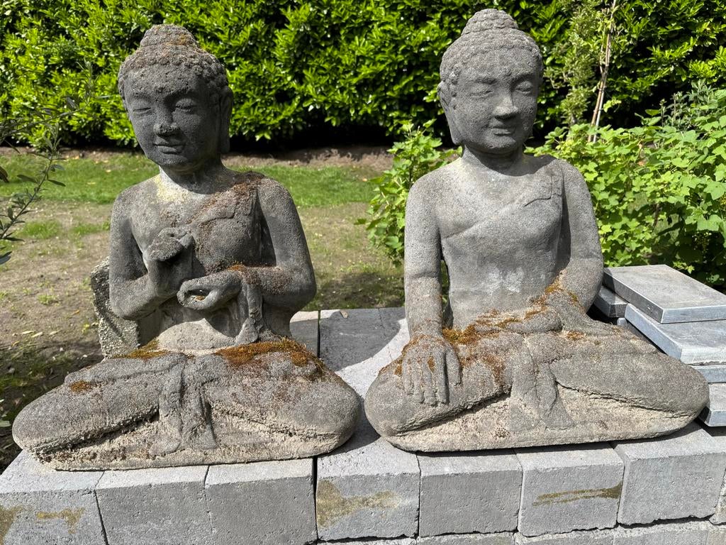 Set van 2 Boeddha tuinbeelden - Mediterende Boeddha's, Ophalen, Zo goed als nieuw, Steen, Boeddhabeeld