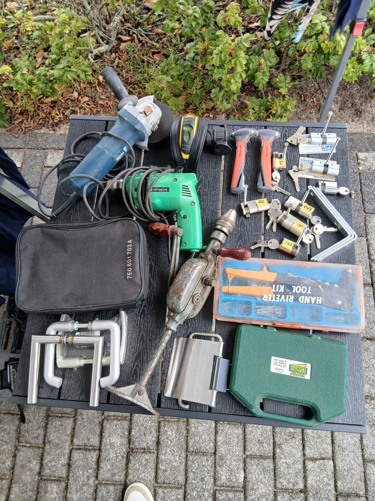 Te Koop: Gereedschap, Ophalen