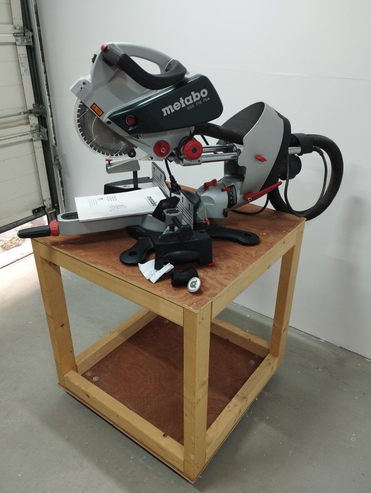 Metabo KGS 216 Plus Afkortzaag - Zo goed als nieuw, Ophalen, Zo goed als nieuw, Afkortzaag, 30 tot 70 mm