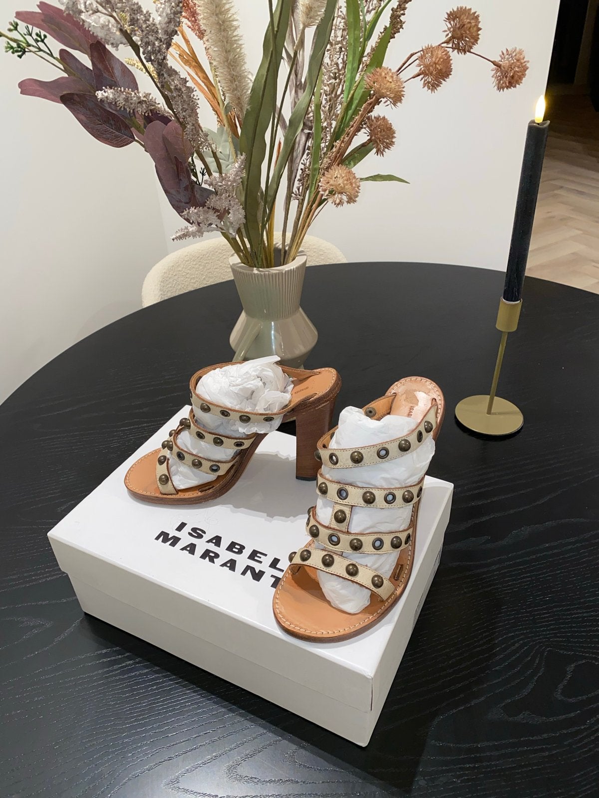 Isabel Marant sandalen met studs, maat 39, Ophalen, Beige, Sandalen of Muiltjes, Zo goed als nieuw