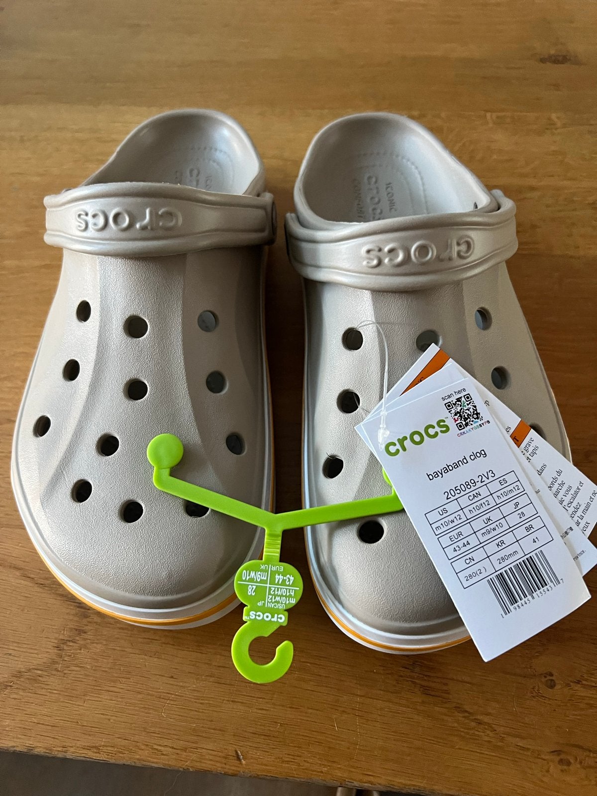 Nieuwe Crocs Bayaband Clog - Maat 43-44, Ophalen of Verzenden, Nieuw, Beige, Slippers