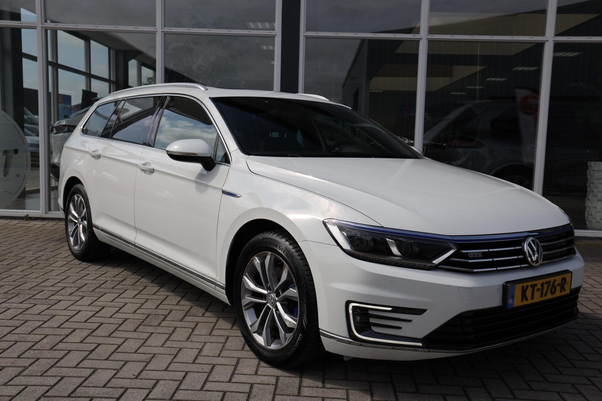 Volkswagen Passat Variant 1.4 TSI GTE Connected Series Plus|, Auto's, Volkswagen, Gebruikt, Euro 6, 4 cilinders, Wit