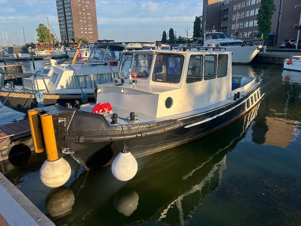 Duwboot daamnevlet werkboot boot ship duw sleep, Watersport en Boten, Gebruikt, Binnenboordmotor, Diesel, Overige typen