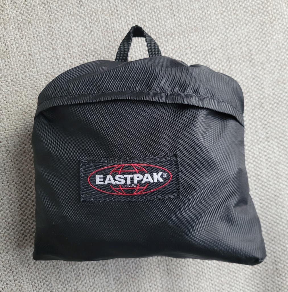 Eastpak regenhoes als nieuw!, Ophalen of Verzenden, Zo goed als nieuw, Eastpak