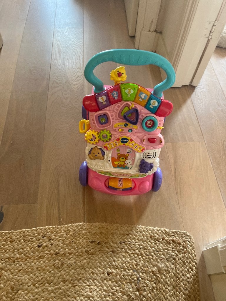 VTech Babywalker - nog heel goed, maakt muziek, Kinderen en Baby's, Speelgoed | Houten speelgoed, Ophalen, Zo goed als nieuw, Duw- of Trekspeelgoed