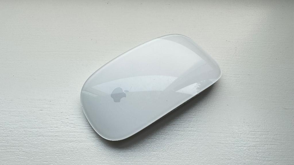 Apple Magic Mouse 1, Computers en Software, Muizen, Muis, Gebruikt, Ophalen of Verzenden, Draadloos