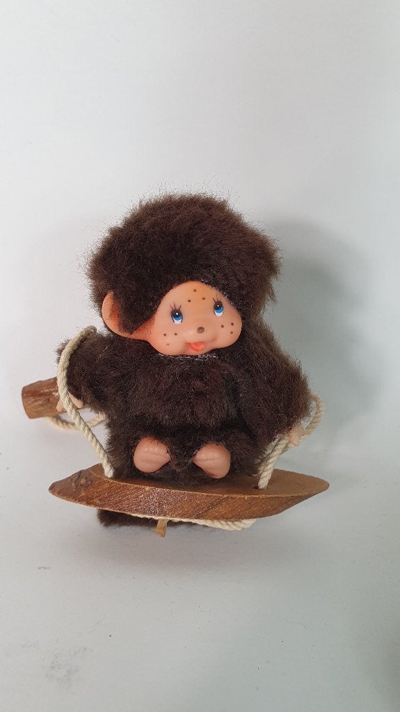 Vintage Mini Monchhichi poppetjes, boom en schommel. 8B11, Tweedehands verkoop, Tweedehands verkoop, Gebruikt, Ophalen of Verzenden
