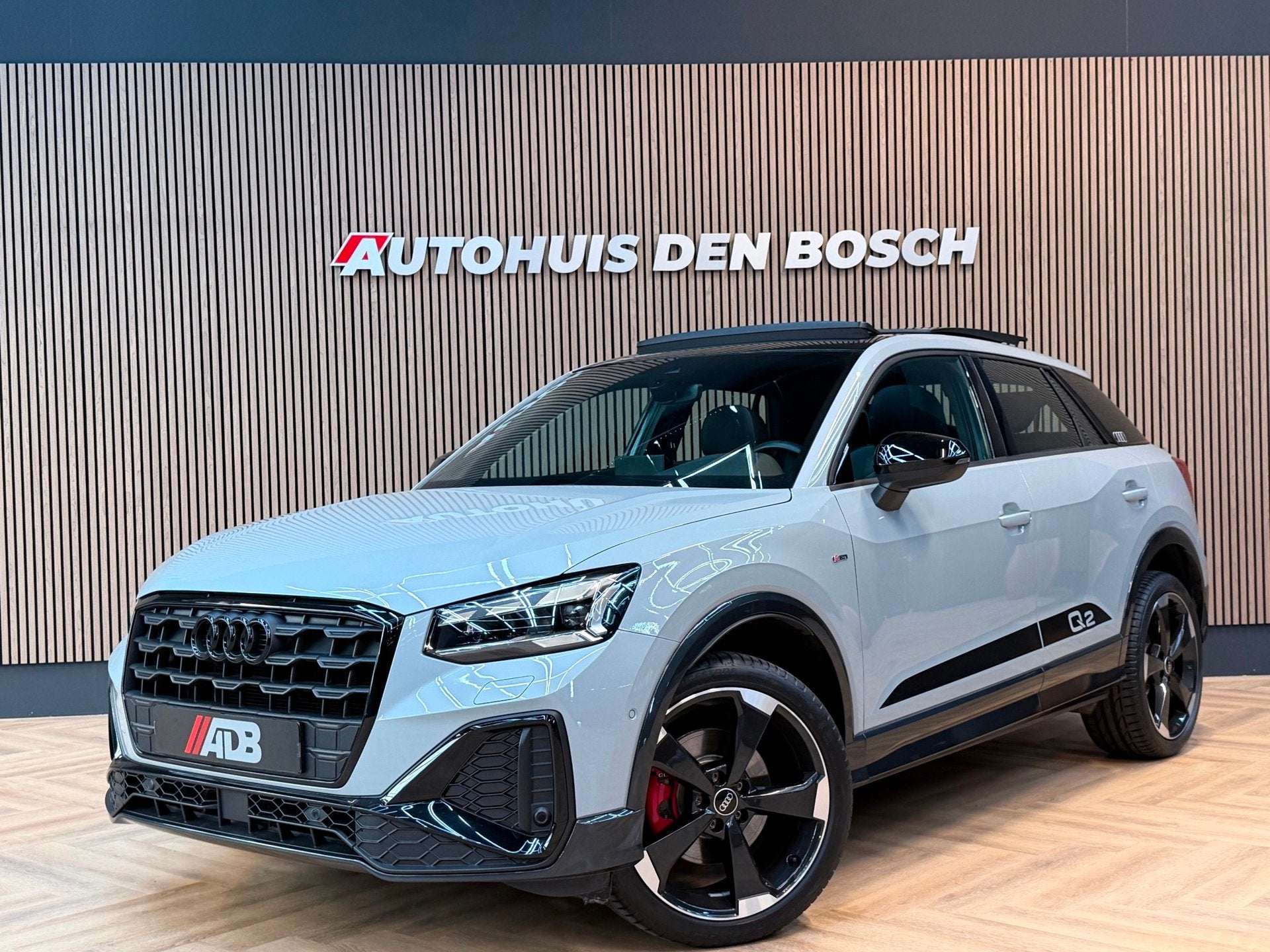 Audi Q2 35 TFSI S Line |Pano|Matrix|Ambiance|B&O|ACC|Keyless, 4 cilinders, 150 pk, Bedrijf, 690 kg