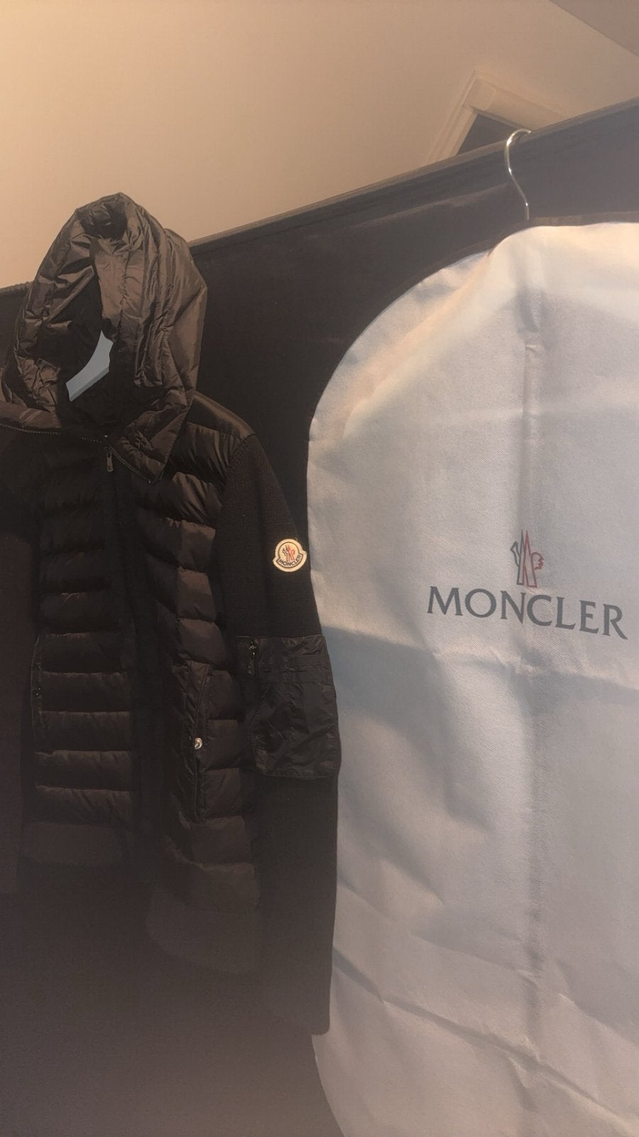 Moncler Cardigan maat M, Kleding | Dames, Ophalen, Zo goed als nieuw, Zwart
