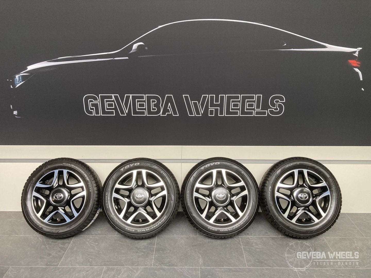 15” originele Toyota Yaris velgen + winterbanden 4x100, Auto-onderdelen, Gebruikt, 15 inch, -, 175 mm