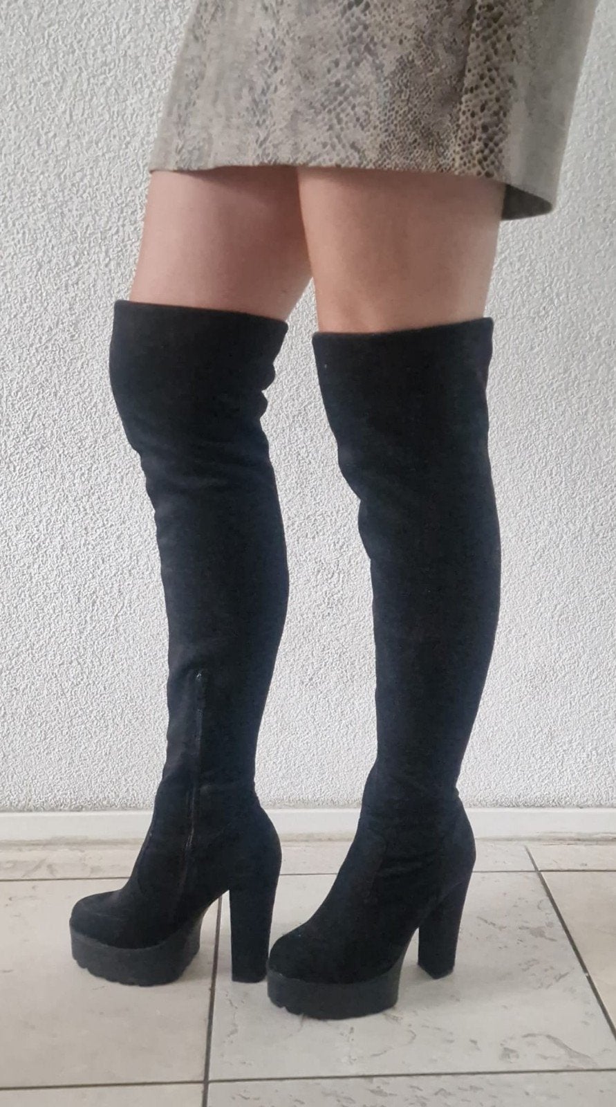 Mooie zwarte overknee laarzen - Maat 39, Hoge laarzen, Zwart, Ophalen of Verzenden, Merkloos
