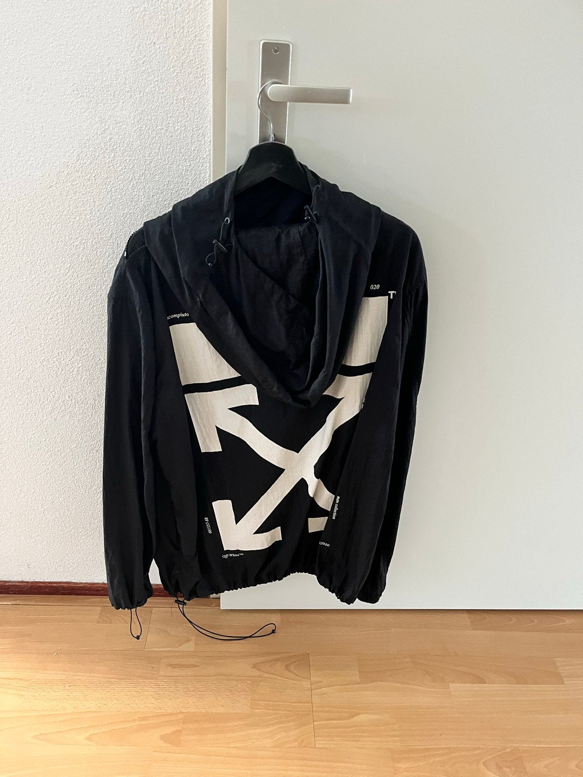 Off-White Windbreaker Maat M - Zo goed als nieuw, Kleding | Heren, Ophalen of Verzenden, Zo goed als nieuw, Maat 48/50 (M), Zwart