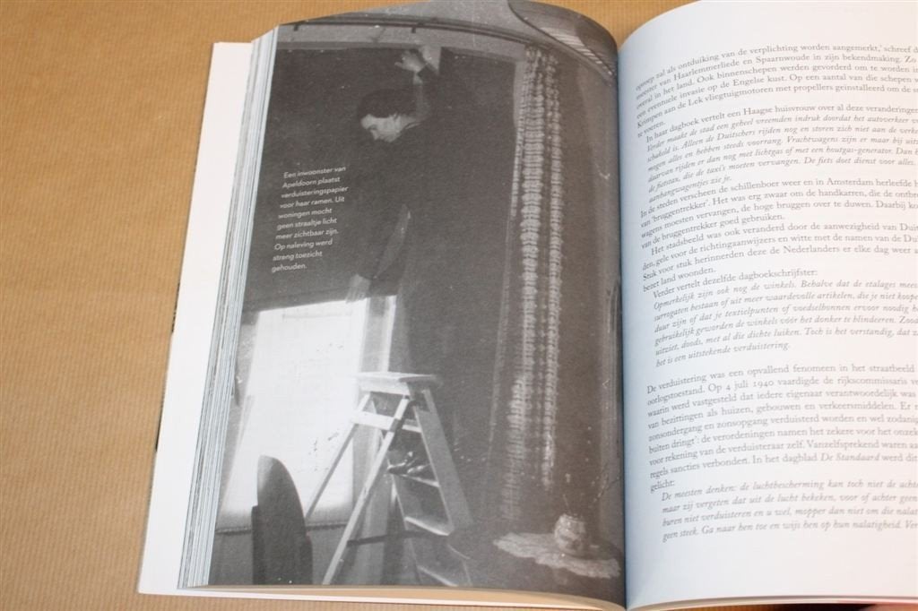 1940 — Verwarring & Aanpassing — Bezet Nederland, Ophalen of Verzenden, Tweede Wereldoorlog, Zo goed als nieuw, Overige onderwerpen