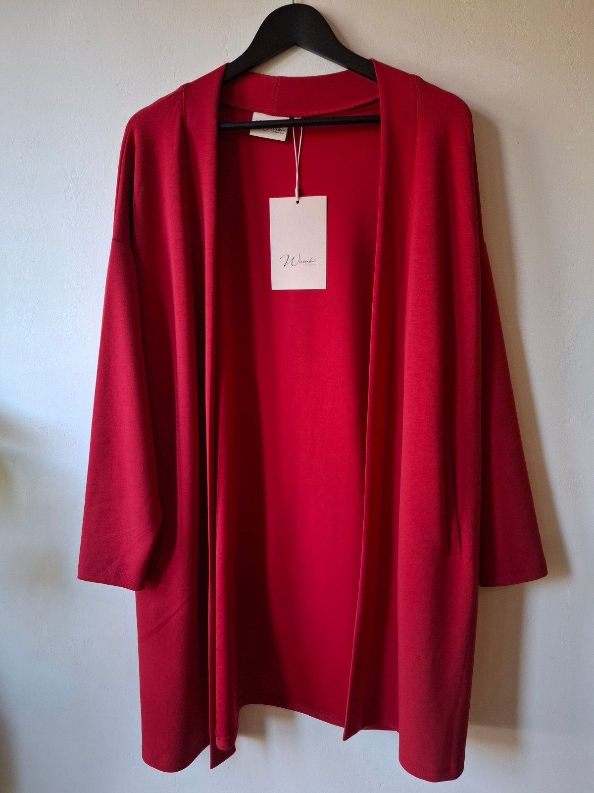 Wasabi warm rood open vest maat: S/42,44 ruim!, Kleding | Dames, Truien en Vesten, Maat 42/44 (L), Nieuw, Ophalen of Verzenden