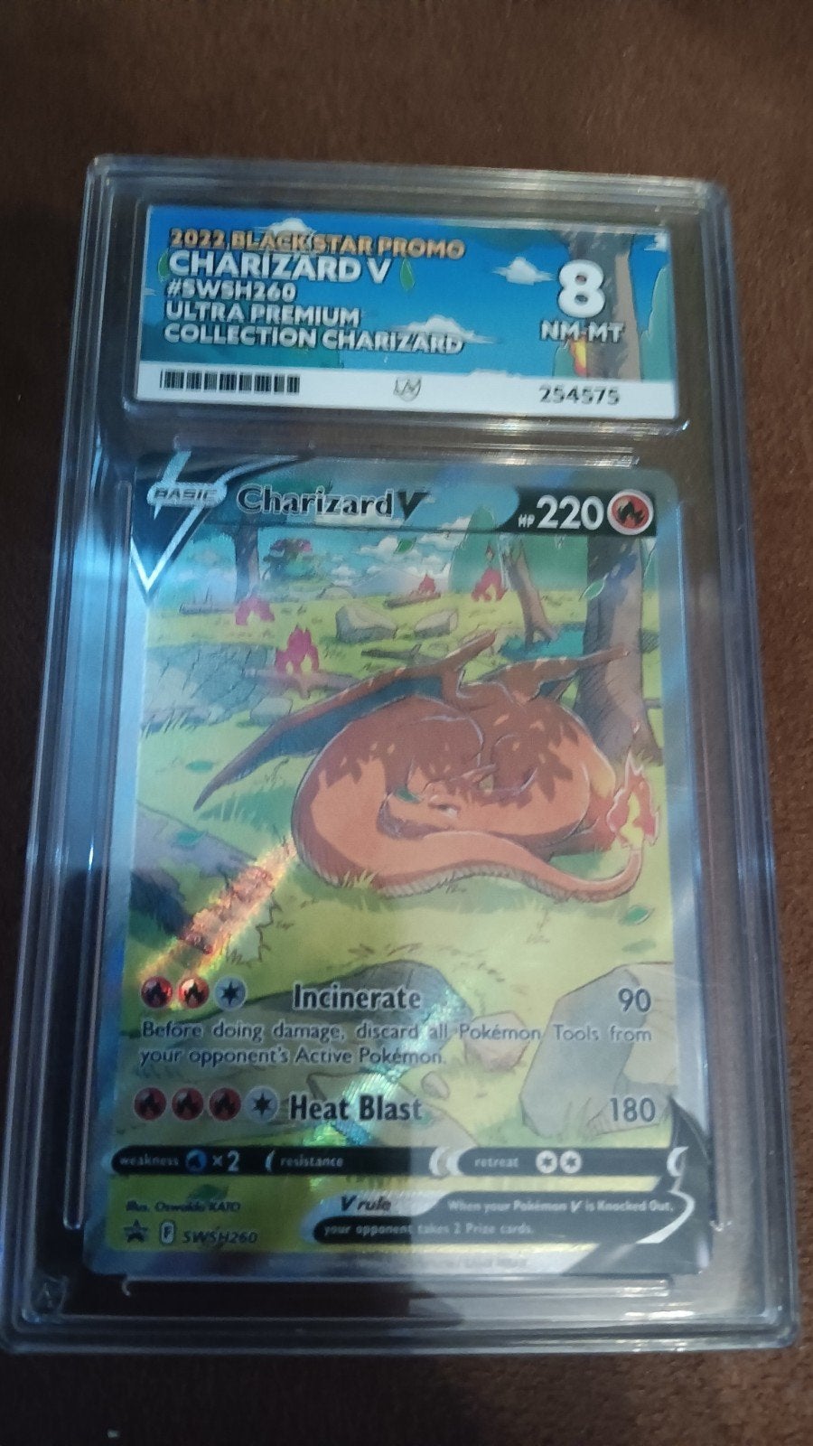 Pokemon Charizard V Promo SWSH260 PSA 8 NM-MT, Hobby en Vrije tijd, Verzamelkaartspellen | Pokémon, Ophalen of Verzenden, Zo goed als nieuw