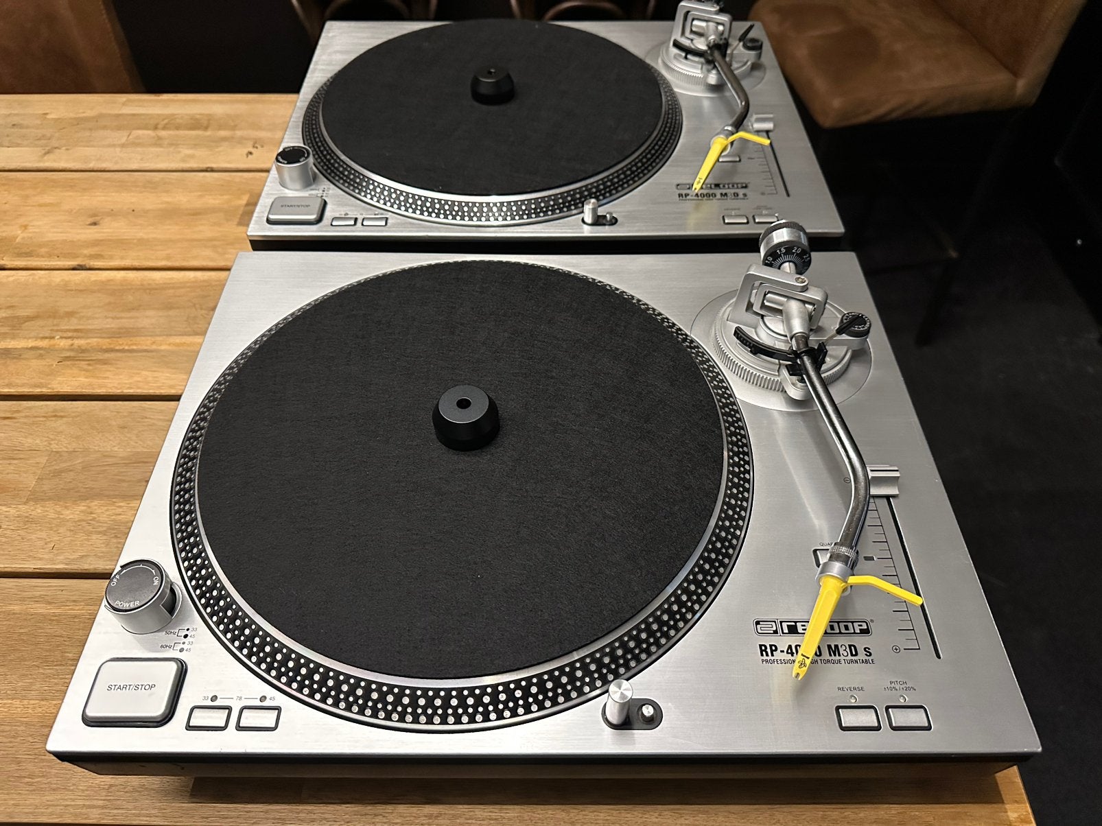 2x Reloop RP-4000 M3D s platen spelers, Muziek en Instrumenten, Dj-sets en Draaitafels, Ophalen of Verzenden, Zo goed als nieuw