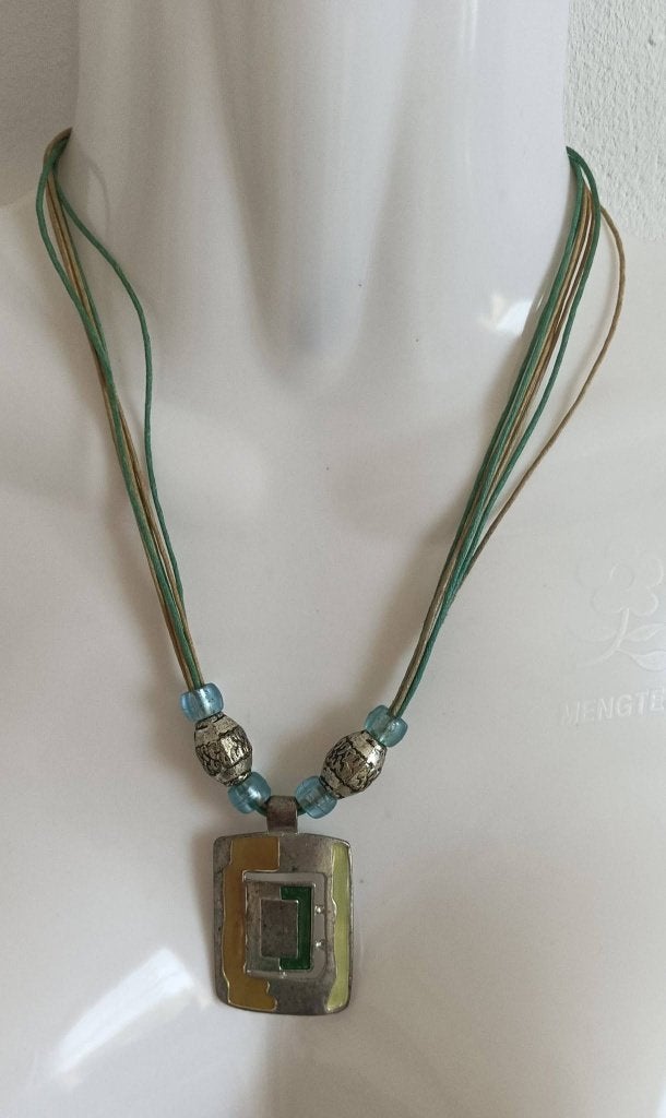 Unieke ketting met hanger en kralen, Gebruikt, Ophalen of Verzenden, Groen, Overige materialen