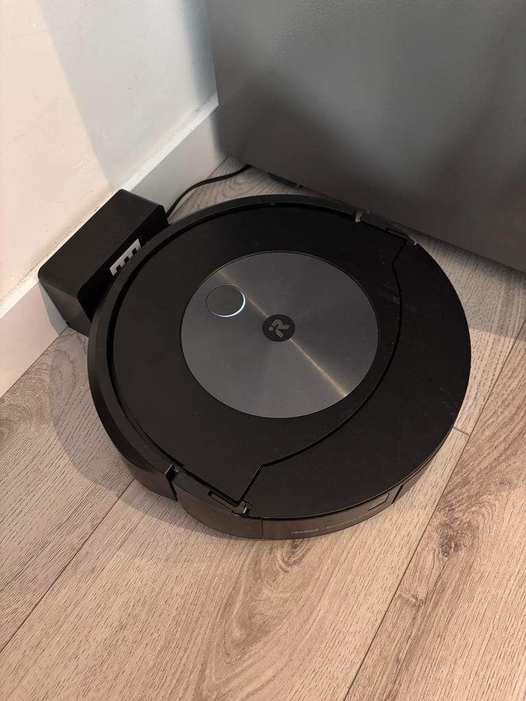 iRobot Roomba J7 Combo - Nieuwstaat, huisdiervrij, Ophalen, Zo goed als nieuw, Reservoir, Robotstofzuiger