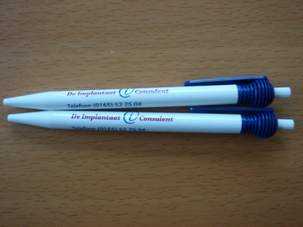 2 Pennen De Implantaat Consulent   Voor de verzamelaar, Overige merken, Gebruikt, Balpen, Ophalen of Verzenden
