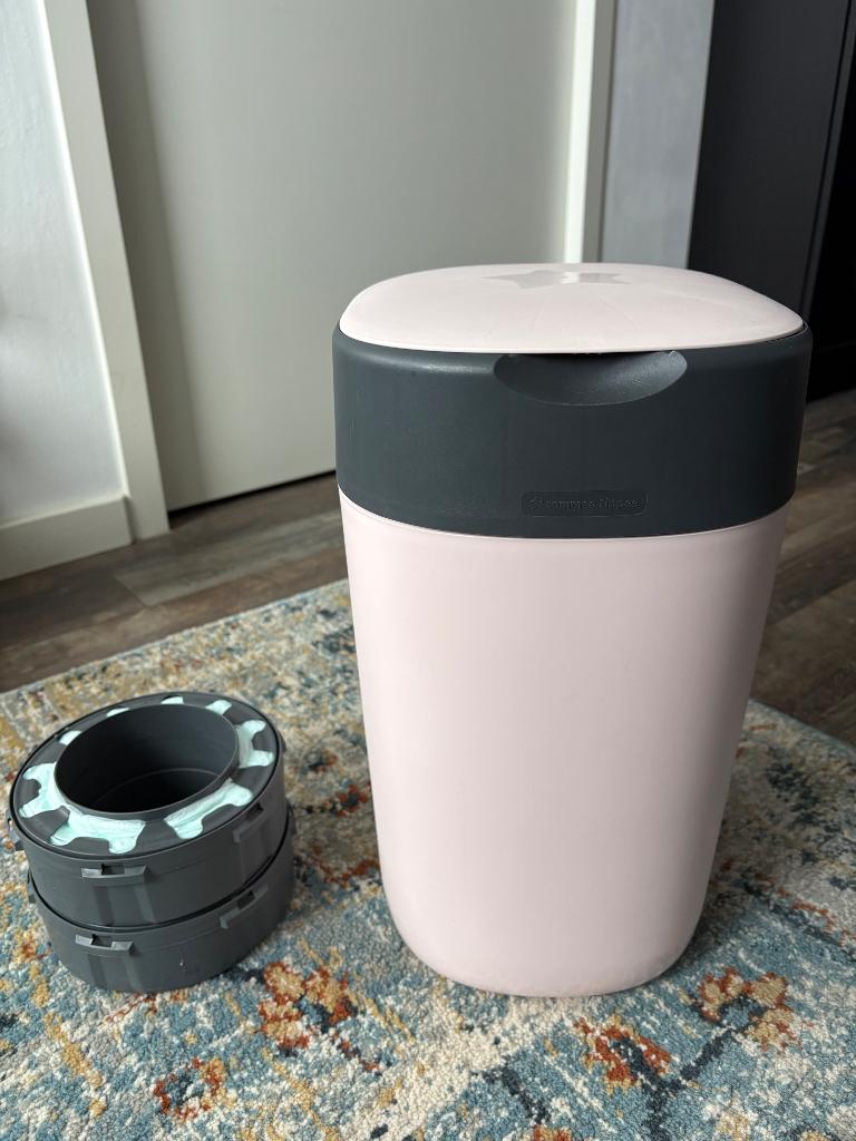 Tommee Tippee Twist & Click luieremmer, Kinderen en Baby's, Badjes en Verzorging, Ophalen, Zo goed als nieuw, Luieremmer