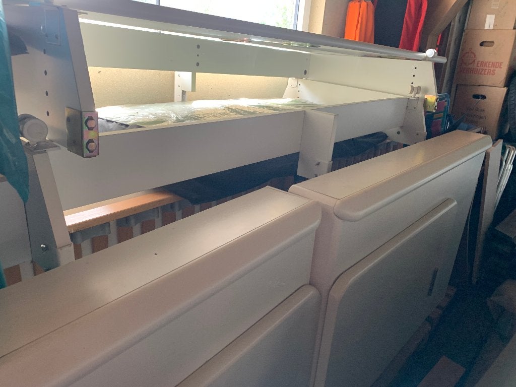 Degelijk tweepersoons bed (1,60 X 2,00) met nachtkastjes, Huis en Inrichting, Ophalen, Gebruikt, Wit, Tweepersoons