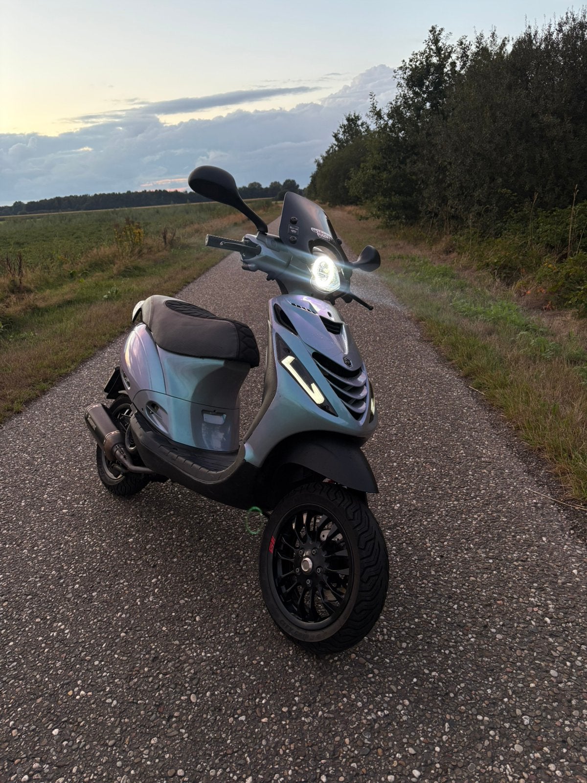 Piaggio zip 187cc leader brom, Ophalen, Zo goed als nieuw, Benzine, Zip