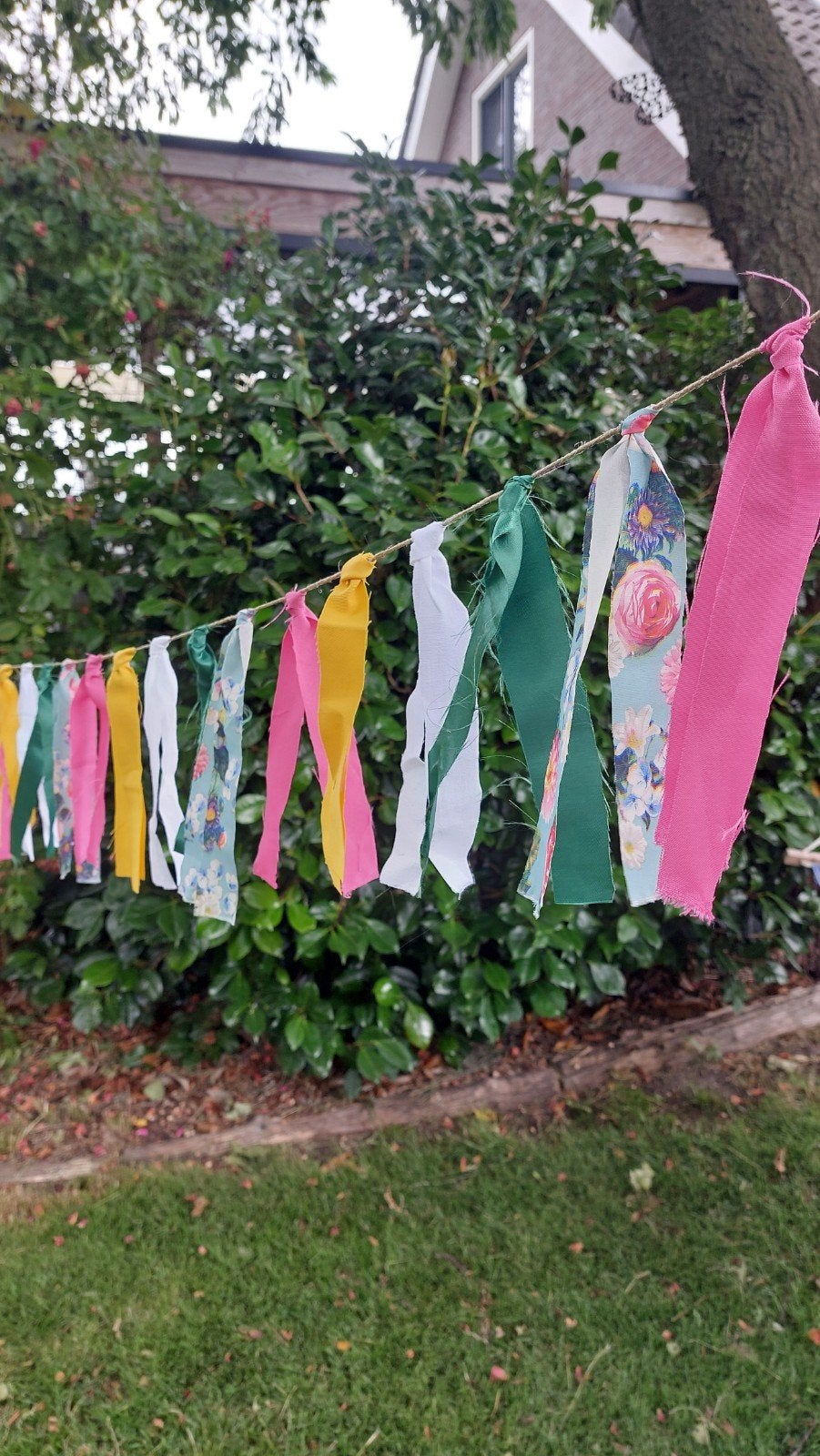 4m. lange stoffen lintjes slinger, Hobby en Vrije tijd, Feestartikelen, Ophalen of Verzenden, Nieuw, Versiering