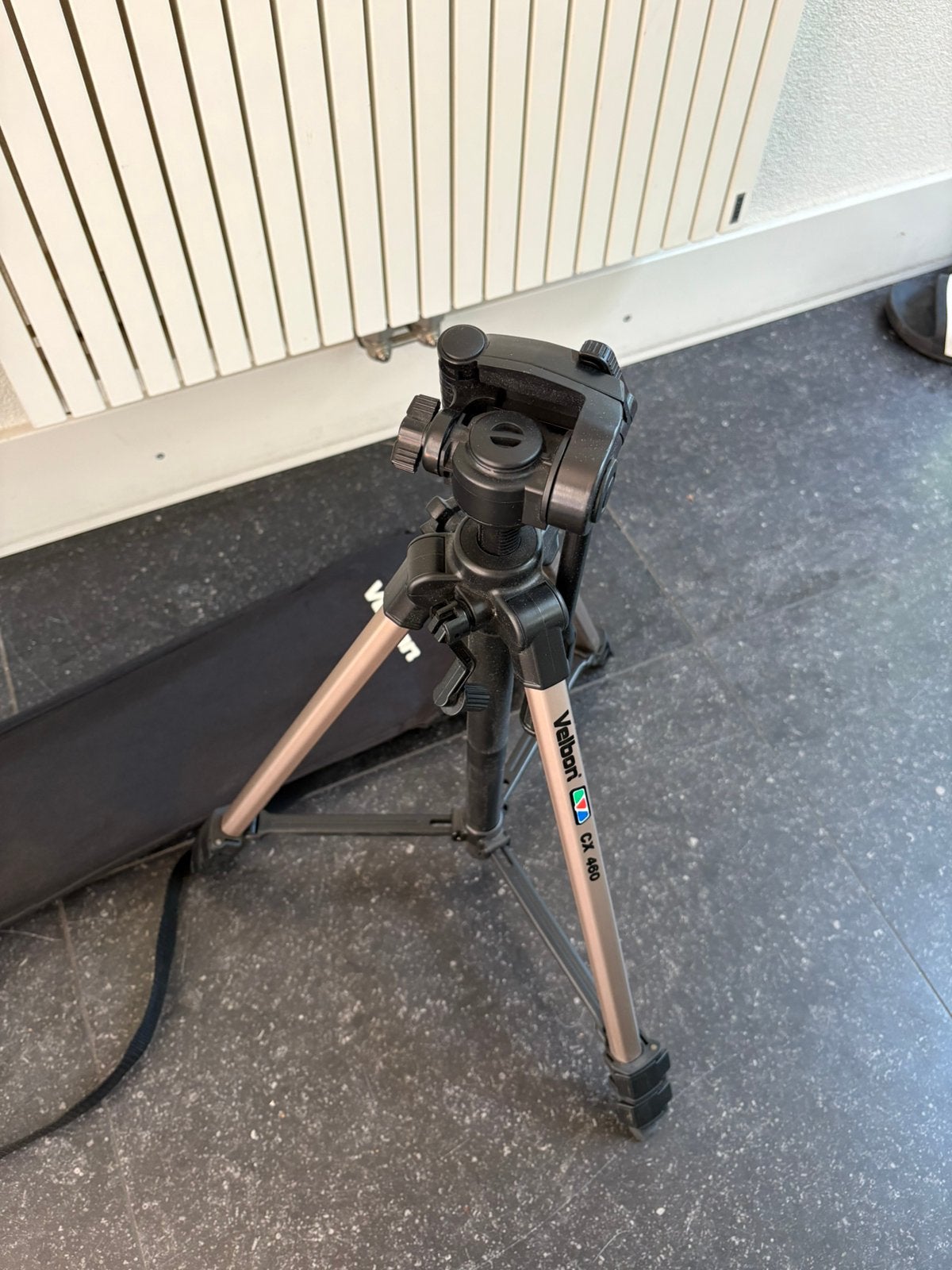 Velbon verstelbare camerastatief, Ophalen of Verzenden, Zo goed als nieuw, Driepoot