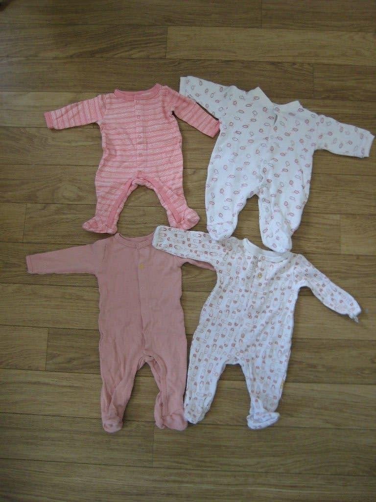 4 roze babypakjes met lange mouwen en voetjes maat 50 en 56, Meisje, Ophalen of Verzenden, Zo goed als nieuw, HEMA