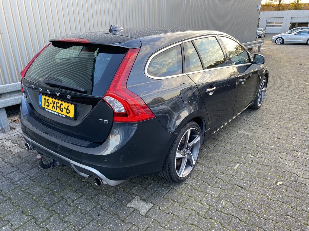 Volvo V60 1.6 T3 R-Design AUTOMAAT, Clima, Navi, CC, PDC, LM, Auto's, Volvo, Stof, Gebruikt, 4 cilinders, 150 pk