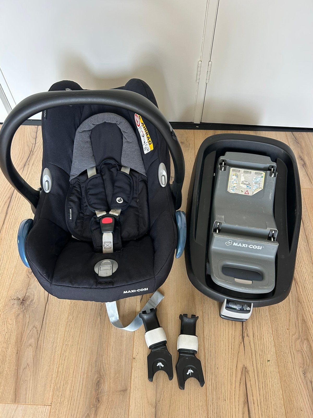 Maxi cosi cabriofix met family fix base, Ophalen, Zo goed als nieuw, Isofix, 0 t/m 13 kg