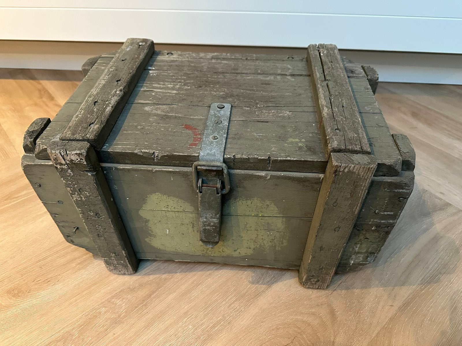 Oude houten munitie kist van het leger., Ophalen, Gebruikt, Minder dan 50 cm, Minder dan 50 cm