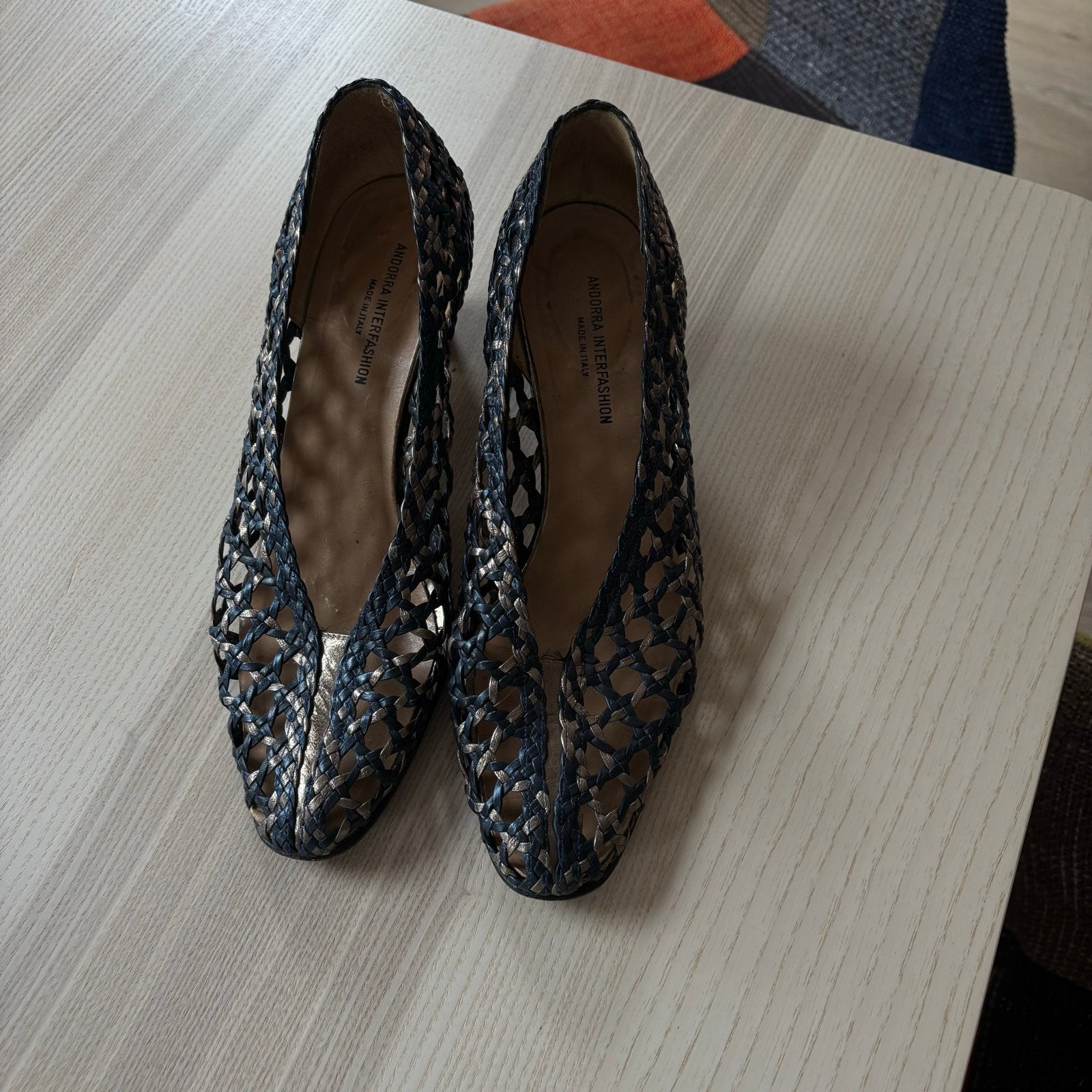 Gevlochten pumps maat 40 met lage hak - Andrea Interfashion, Ophalen of Verzenden, Gedragen, Zwart, Schoenen met lage hakken
